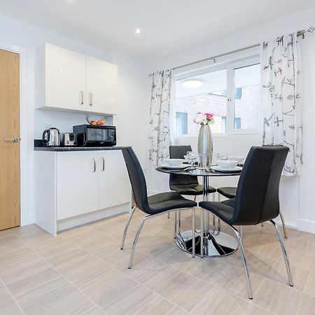 Appartement CONEN Image Court à Romford Extérieur photo