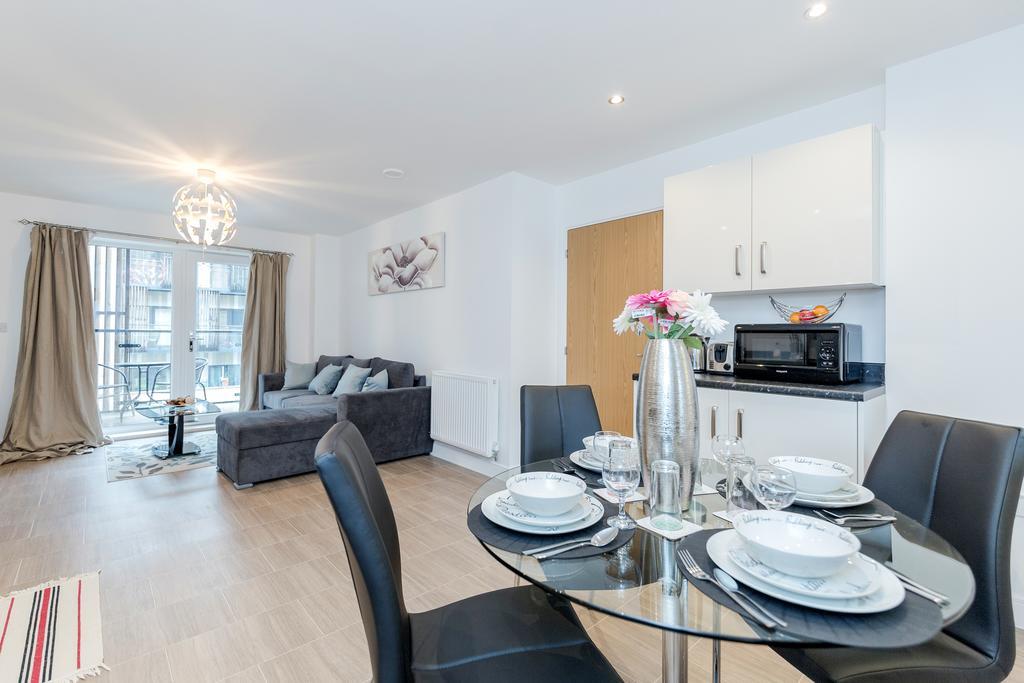 Appartement CONEN Image Court à Romford Extérieur photo