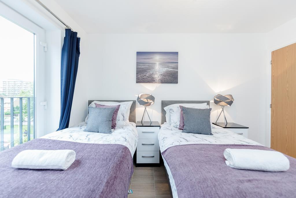 Appartement CONEN Image Court à Romford Extérieur photo