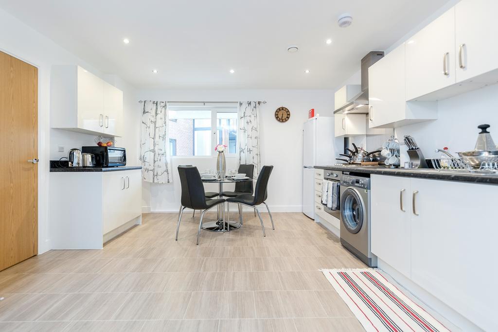 Appartement CONEN Image Court à Romford Extérieur photo